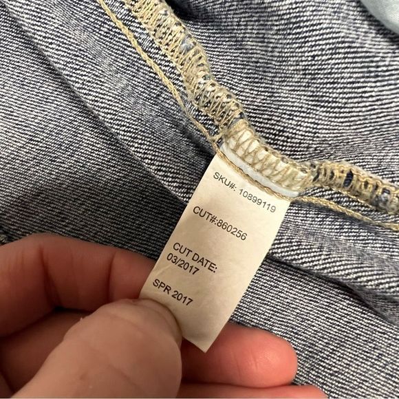 Lilo & Stitch Jean jacket Womens Medium Aloha Denim Ohana Patches Disney - Picture 6 of 9